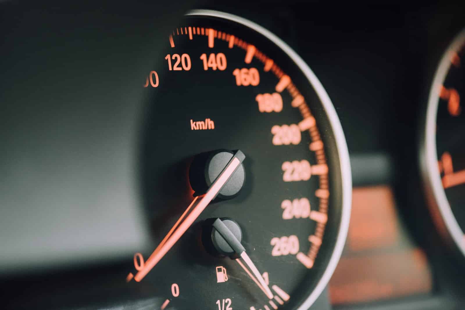 Comment bien choisir sa première voiture ?